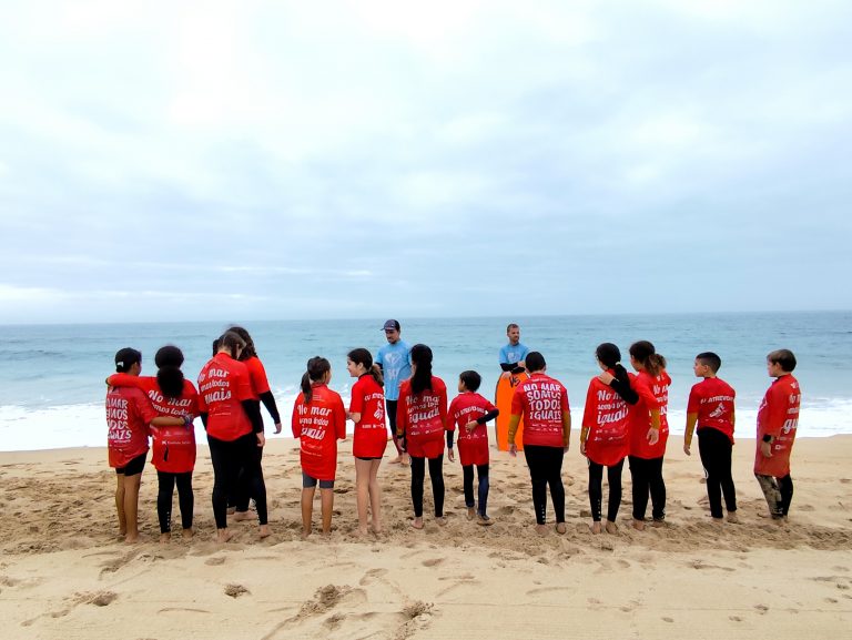 Surf.ART – Lernen, Wachsen & Verbinden im Meer